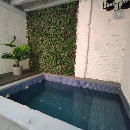 Pequeno Alojamiento Con Mini Piscina - No Climatizada Apartment Valencia Exterior photo